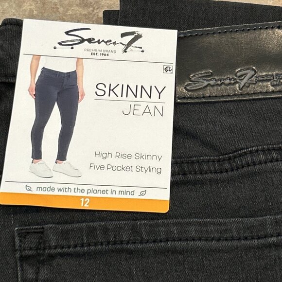 Seven7 Women's 5 Pockets Soft Stretch High Rise Skinny Jean Black Size 12 - Picture 2 of 3